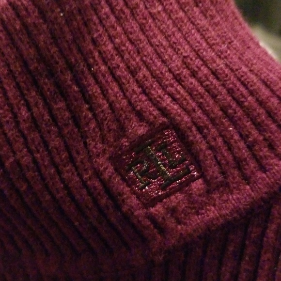 Sweater - Picture 2 of 6